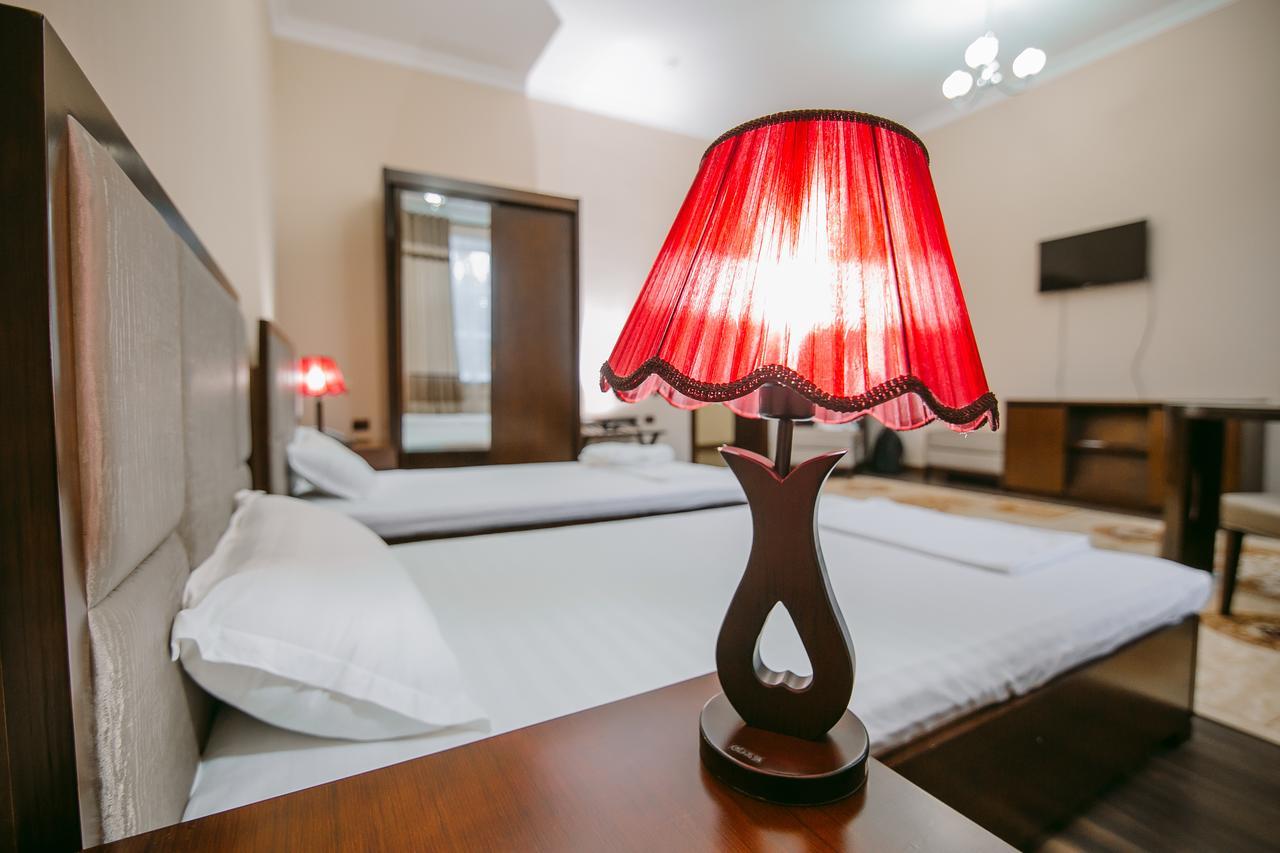 Hotel Inju Taraz Exterior photo